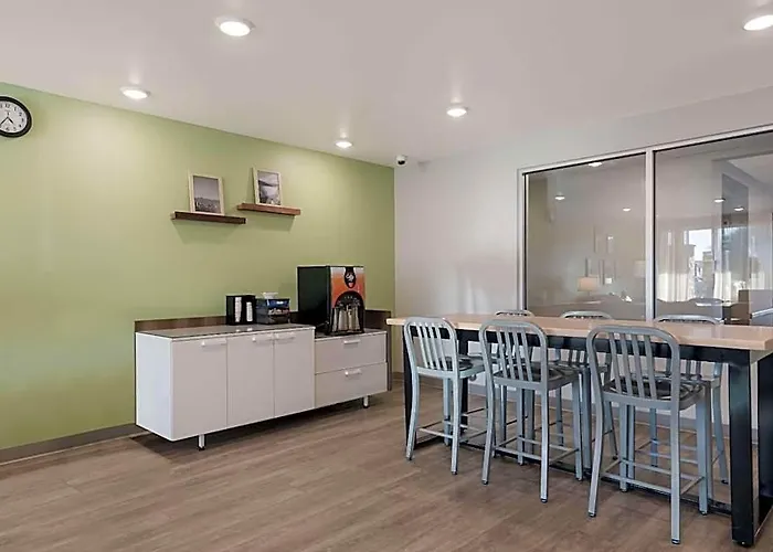 Woodspring Phoenix-deer Valley Phoenix