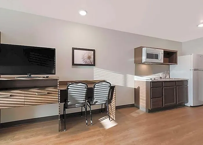Hotel Woodspring Phoenix-deer Valley 2*