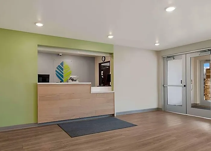 Woodspring Phoenix-deer Valley Phoenix